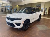 New 2025 Jeep Grand Cherokee Summit image 2