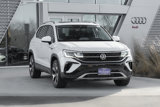 Used 2022 Volkswagen Taos SEL w/ Panoramic Sunroof Package image 2