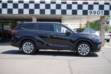 Used 2023 Toyota Highlander Limited image 2