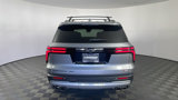 New 2025 Chevrolet Traverse Z71 w/ Enhanced Driving Package image 4