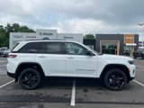 New 2025 Jeep Grand Cherokee Limited w/ Luxury Tech Group II image 2