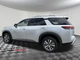 New 2025 Nissan Pathfinder SL image 3
