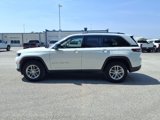 Used 2023 Jeep Grand Cherokee Laredo image 4