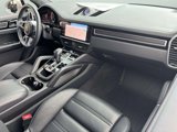Used 2022 Porsche Cayenne GTS image 2