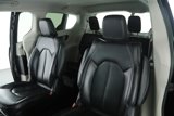 Used 2022 Chrysler Pacifica Touring-L image 5
