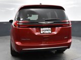 New 2025 Chrysler Pacifica Select image 6