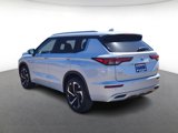 Used 2025 Mitsubishi Outlander SEL image 4
