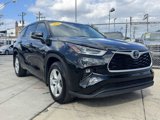 Used 2021 Toyota Highlander LE image 3