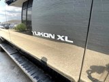 Used 2017 GMC Yukon XL SLE w/ SLE Value Package image 6