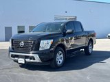 Used 2022 Nissan Titan SV w/ SV Convenience Package image 3