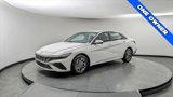 Used 2024 Hyundai Elantra SEL image 2