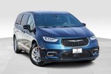 New 2025 Chrysler Pacifica Select image 2
