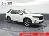 Used 2025 Honda Pilot Touring image 4