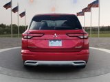 Used 2025 Mitsubishi Outlander SE image 6