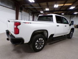 Used 2022 Chevrolet Silverado 2500 Custom w/ Custom Value Package image 5