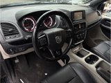 Used 2019 Dodge Grand Caravan SXT image 2