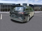 Used 2023 Toyota Sienna LE image 3