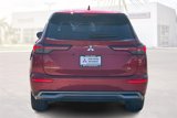 New 2025 Mitsubishi Outlander SE image 4