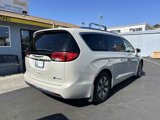 Used 2017 Chrysler Pacifica Platinum image 5