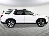 New 2025 Honda Pilot Touring image 2