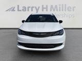 New 2025 Chrysler Voyager LX image 3