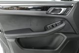 Used 2025 Porsche Macan image 5