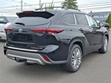 New 2025 Toyota Highlander Platinum image 4