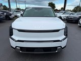 Used 2025 Kia EV9 Wind image 2