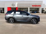 New 2025 Nissan Pathfinder Platinum image 2