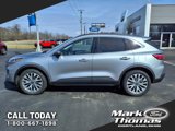 Used 2022 Ford Escape Titanium image 2