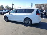 New 2025 Chrysler Pacifica Pinnacle image 4