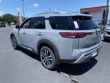 New 2025 Nissan Pathfinder Platinum image 3