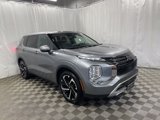 Used 2024 Mitsubishi Outlander SE Black Edition image 2