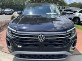 New 2026 Volkswagen Atlas Peak Edition image 2