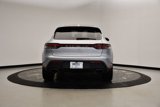 Certified 2024 Porsche Macan image 4