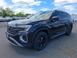 New 2025 Volkswagen Atlas Peak Edition SE image 2