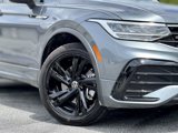 Used 2023 Volkswagen Tiguan SE R-Line image 4