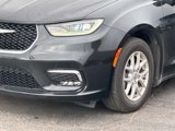 Used 2021 Chrysler Pacifica Touring-L image 4