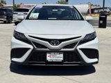 Used 2022 Toyota Camry SE image 3