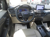 Used 2021 Ford Escape Titanium image 4