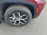 Certified 2024 Jeep Grand Cherokee Limited w/ Trailer Tow Package image 5