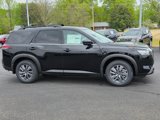 New 2025 Nissan Pathfinder SV w/ SV Premium Package image 2