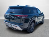 New 2025 Nissan Pathfinder SL w/ SL Premium Package image 4