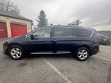 Used 2017 Chrysler Pacifica Touring-L Plus image 3