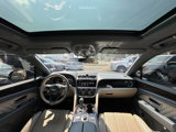 Used 2021 Bentley Bentayga image 2