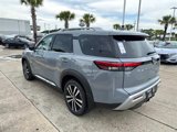 New 2025 Nissan Pathfinder Platinum image 4