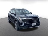 Used 2024 Volkswagen Atlas SE image 3
