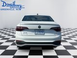 Used 2023 Volkswagen Jetta SE image 4