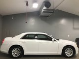 Used 2012 Chrysler 300 image 2