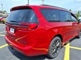 New 2026 Chrysler Pacifica Limited image 5